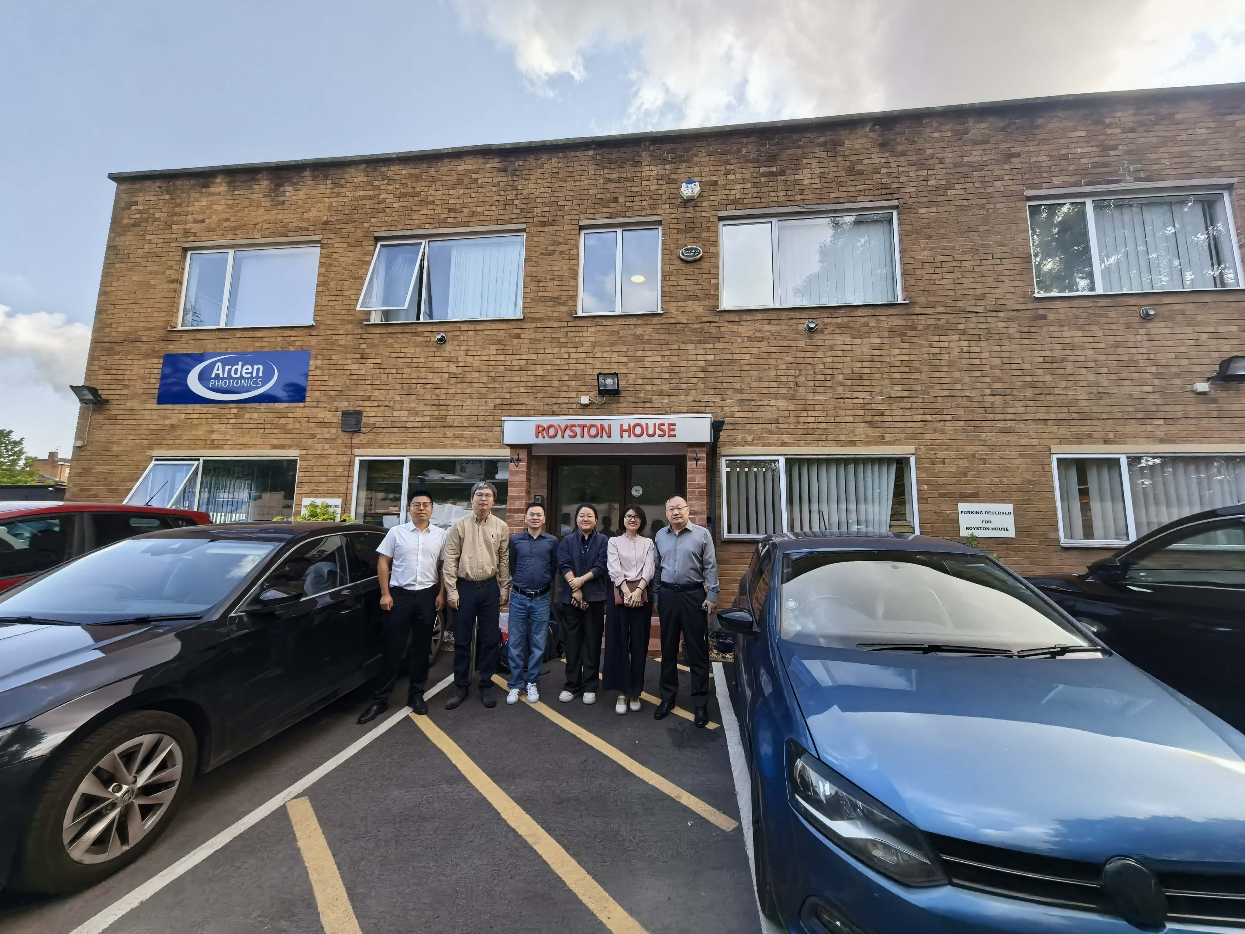 Z1 Arden工厂参观.jpg